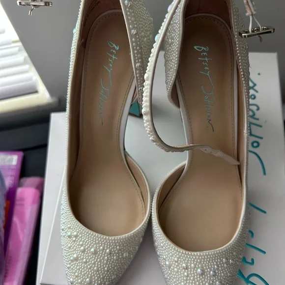 Betsey Johnson Ramsy Pearl Heel - Picture 6 of 8